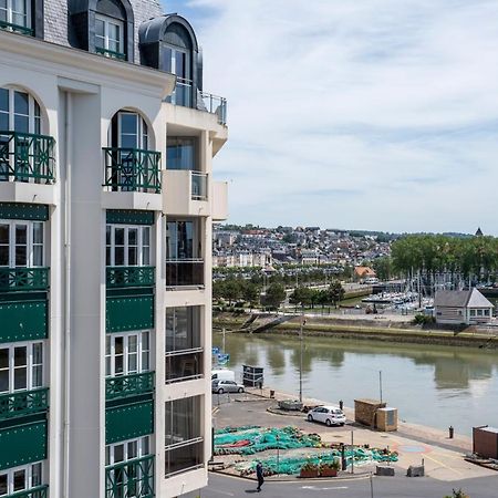 Sowell Hotels Le Beach Trouville-sur-Mer Esterno foto